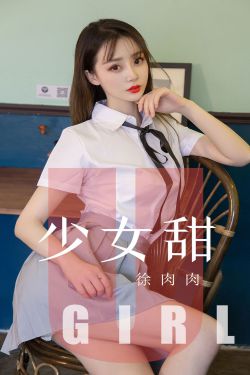 双乳涨鼓奶水喂奶